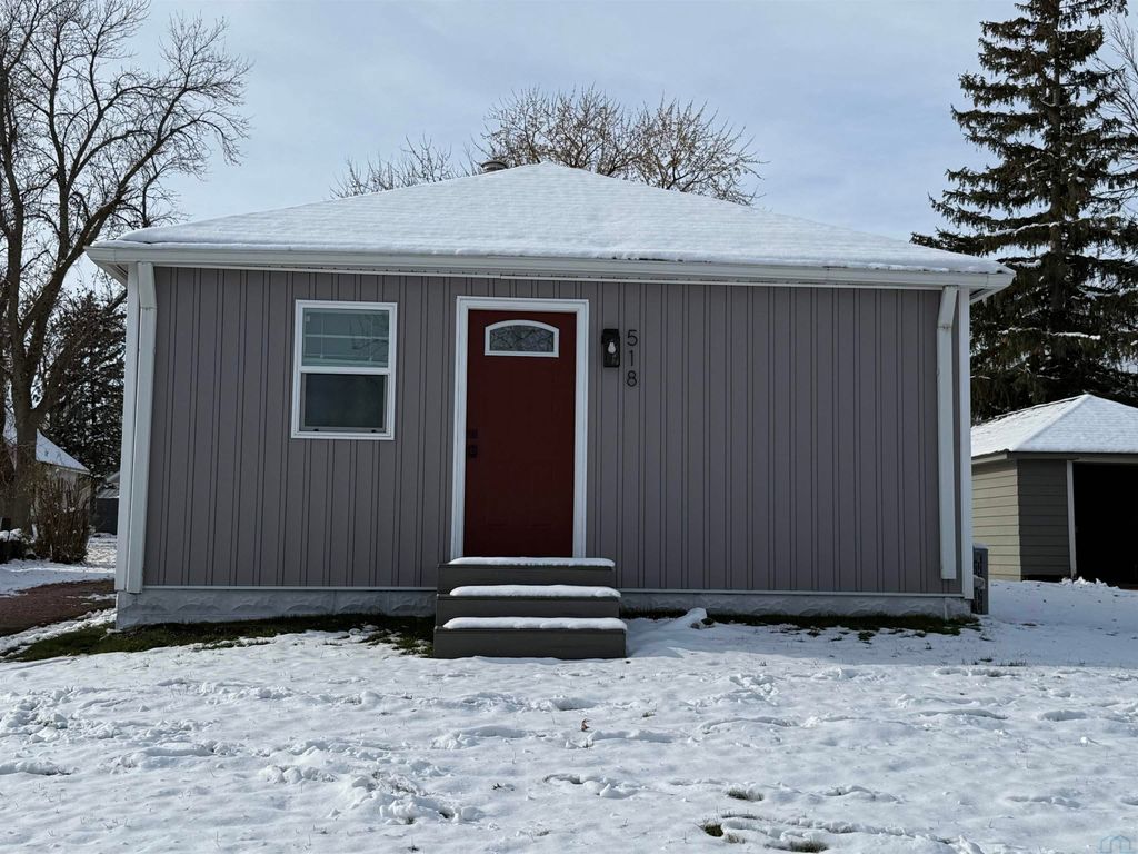 Photo of 518 Boston Ave NE Ave, Orange City, IA 51041 (MLS # 830929)