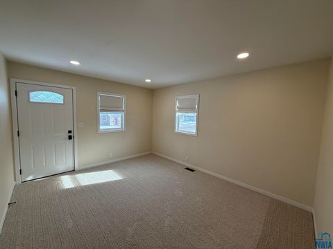 Tiny photo for 518 Boston Ave NE Ave, Orange City, IA 51041 (MLS # 830929)