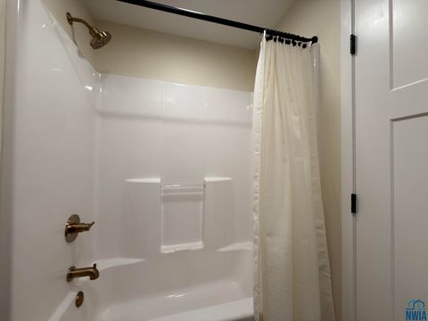 Tiny photo for 518 Boston Ave NE Ave, Orange City, IA 51041 (MLS # 830929)