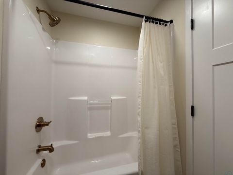 Tiny photo for 518 Boston Ave NE Ave, Orange City, IA 51041 (MLS # 830929)