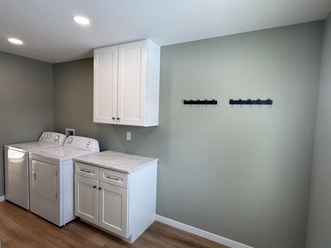 Tiny photo for 518 Boston Ave NE Ave, Orange City, IA 51041 (MLS # 830929)