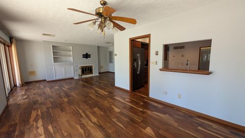 Tiny photo for 438 12th Avenue Cir NE #B, Sioux Center, IA 51250 (MLS # 831997)