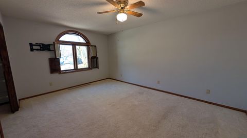 Tiny photo for 438 12th Avenue Cir NE #B, Sioux Center, IA 51250 (MLS # 831997)