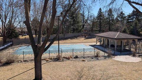 Tiny photo for 438 12th Avenue Cir NE #B, Sioux Center, IA 51250 (MLS # 831997)