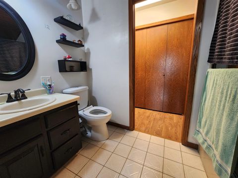 Tiny photo for 710 Central Ave NW Ave, Orange City, IA 51041 (MLS # 831895)