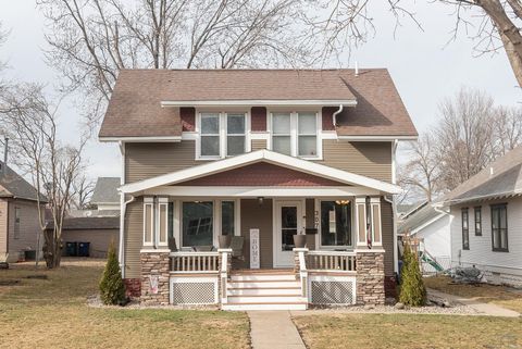 Tiny photo for 307 3rd St NE St, Orange City, IA 51041 (MLS # 832212)