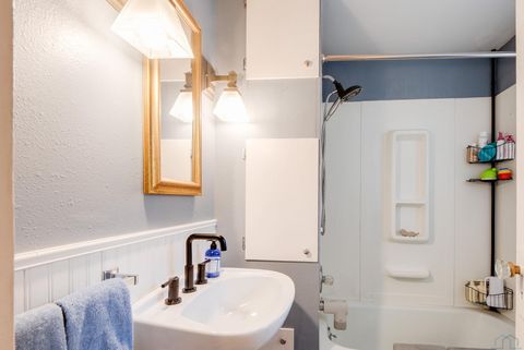 Tiny photo for 307 3rd St NE St, Orange City, IA 51041 (MLS # 832212)