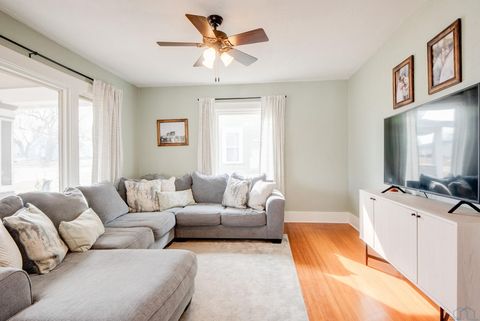 Tiny photo for 307 3rd St NE St, Orange City, IA 51041 (MLS # 832212)