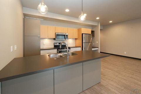 Tiny photo for 710 12th Street NE, Unit #4 St, Sioux Center, IA 51250 (MLS # 831710)