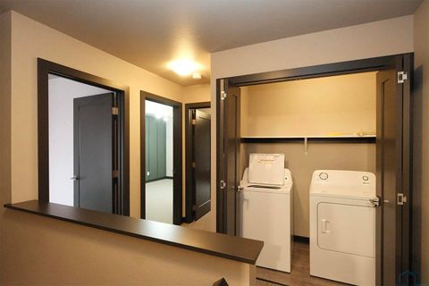 Tiny photo for 710 12th Street NE, Unit #4 St, Sioux Center, IA 51250 (MLS # 831710)