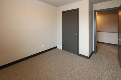 Tiny photo for 710 12th Street NE, Unit #4 St, Sioux Center, IA 51250 (MLS # 831710)