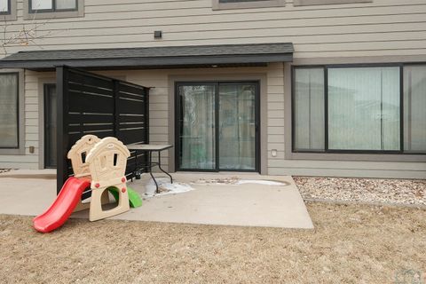 Tiny photo for 710 12th Street NE, Unit #4 St, Sioux Center, IA 51250 (MLS # 831710)