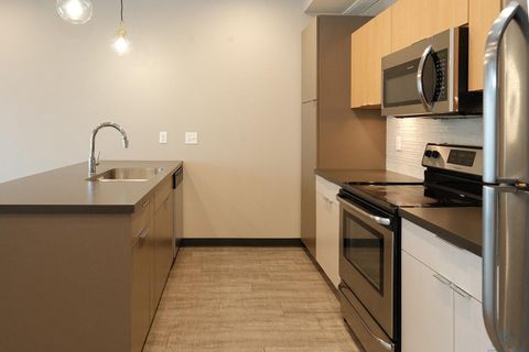 Tiny photo for 710 12th Street NE, Unit #4 St, Sioux Center, IA 51250 (MLS # 831710)