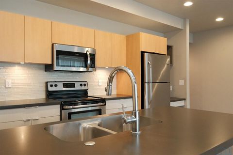 Tiny photo for 710 12th Street NE, Unit #4 St, Sioux Center, IA 51250 (MLS # 831710)