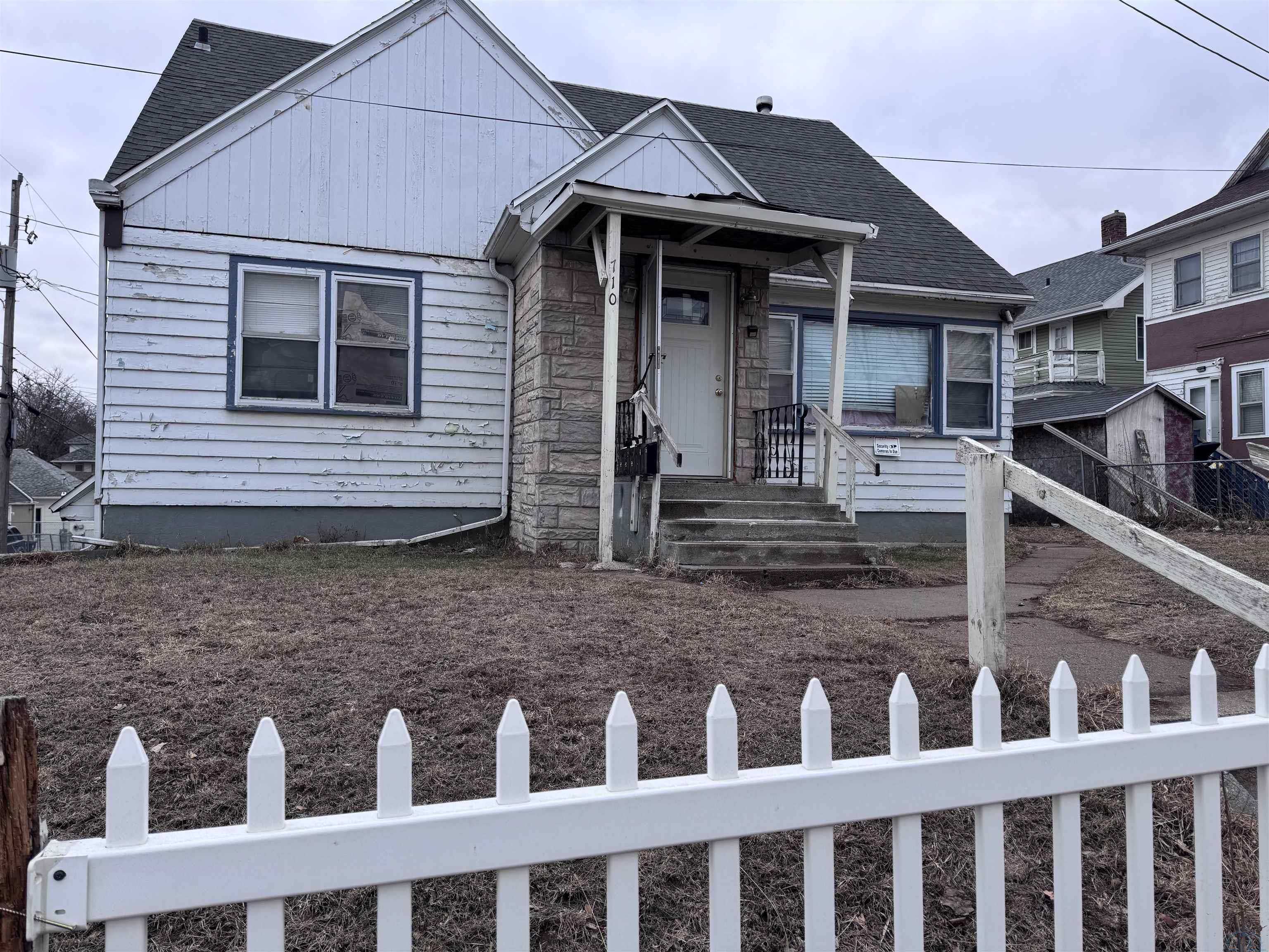 Photo 1 of 9 — 710 18th Street, Sioux City, IA 51105