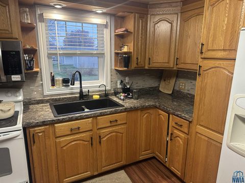 Tiny photo for 502 Grove Street, Boyden, IA 51234 (MLS # 831160)