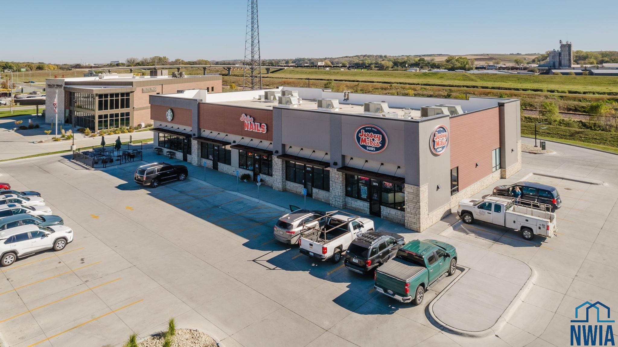 Photo 1 of 12 — 3084 Floyd Blvd, Sioux City, IA 51104