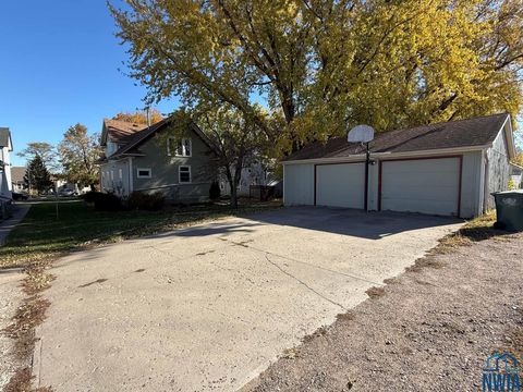 Tiny photo for 416 Central Ave SW Ave, Orange City, IA 51041 (MLS # 830981)