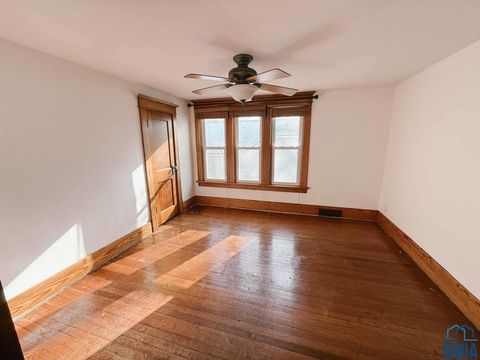 Tiny photo for 416 Central Ave SW Ave, Orange City, IA 51041 (MLS # 830981)