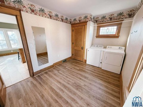 Tiny photo for 416 Central Ave SW Ave, Orange City, IA 51041 (MLS # 830981)