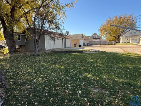 Tiny photo for 416 Central Ave SW Ave, Orange City, IA 51041 (MLS # 830981)