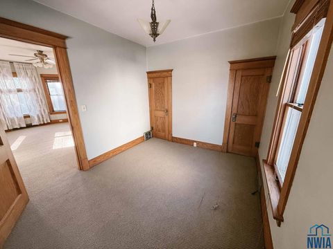 Tiny photo for 416 Central Ave SW Ave, Orange City, IA 51041 (MLS # 830981)