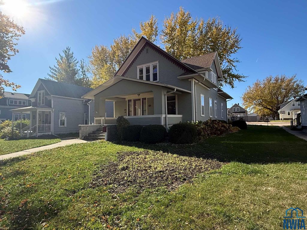 Photo of 416 Central Ave SW Ave, Orange City, IA 51041 (MLS # 830981)