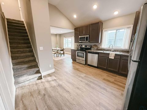 Tiny photo for 212 Arizona Ave NW, Orange City, IA 51041 (MLS # 831543)