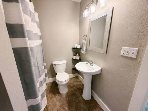 Tiny photo for 212 Arizona Ave NW, Orange City, IA 51041 (MLS # 831543)