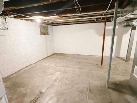 Tiny photo for 212 Arizona Ave NW, Orange City, IA 51041 (MLS # 831543)