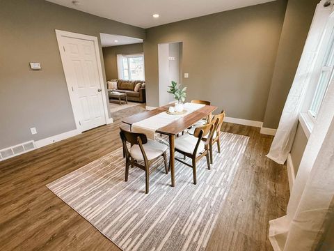 Tiny photo for 212 Arizona Ave NW, Orange City, IA 51041 (MLS # 831543)