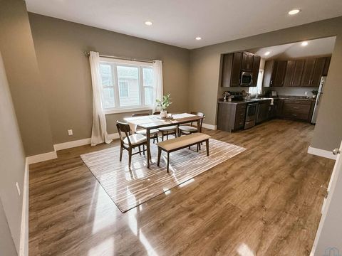 Tiny photo for 212 Arizona Ave NW, Orange City, IA 51041 (MLS # 831543)