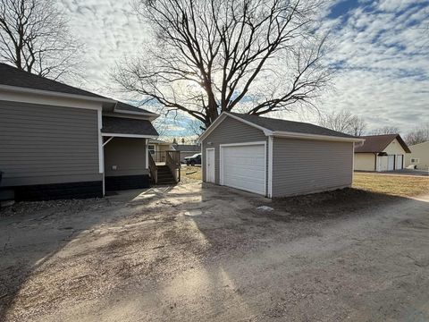 Tiny photo for 212 Arizona Ave NW, Orange City, IA 51041 (MLS # 831543)