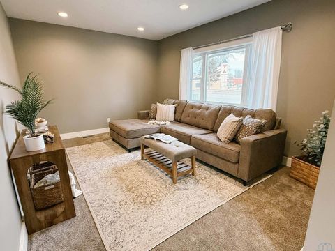 Tiny photo for 212 Arizona Ave NW, Orange City, IA 51041 (MLS # 831543)