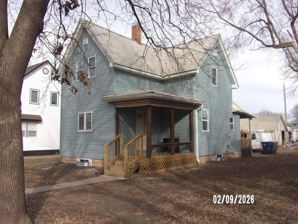 Photo of 1416 Avenue F, Hawarden, IA 51023 (MLS # 831926)