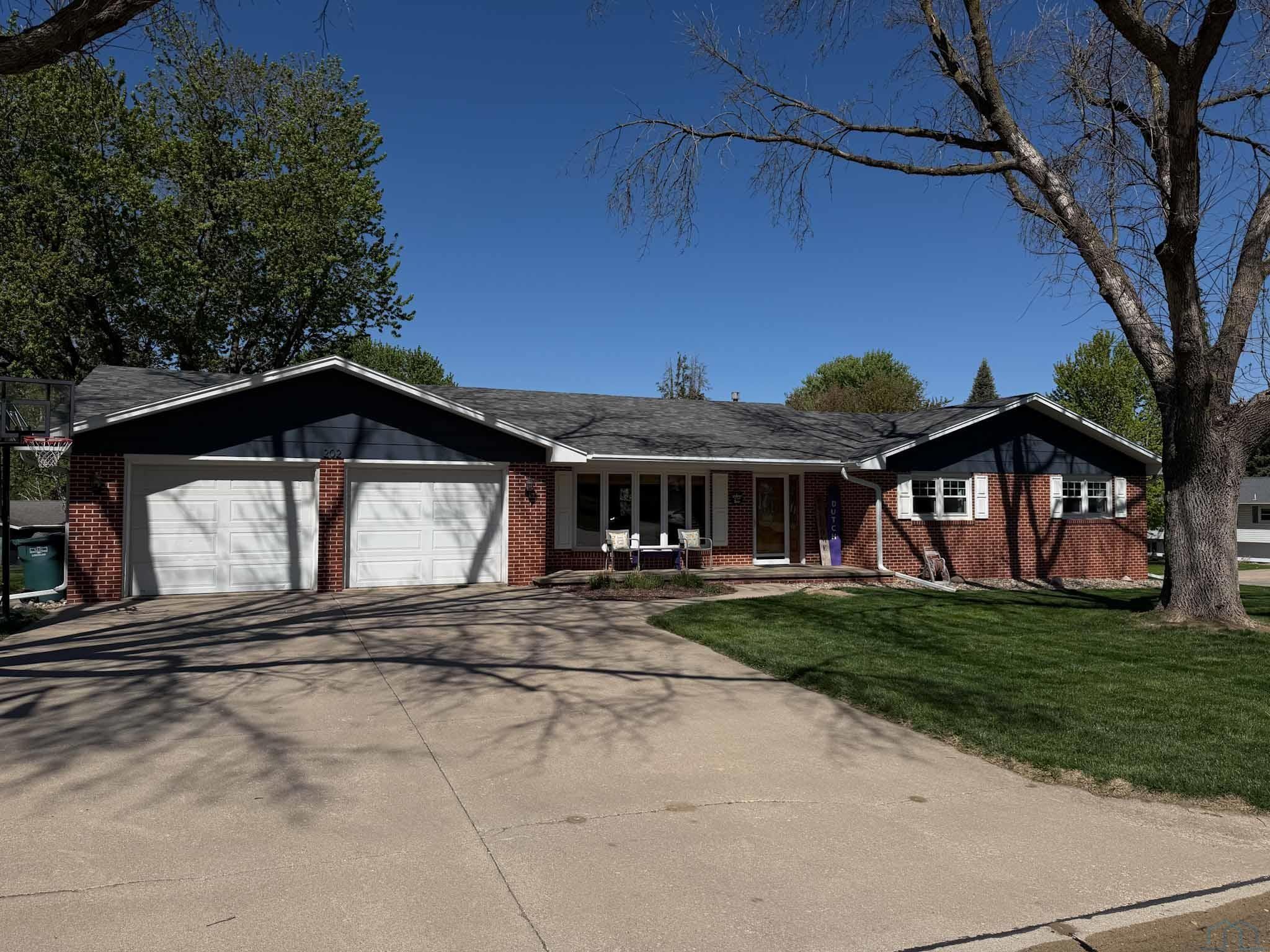 Photo 1 of 47 — 202 Kansas Ave SW, Orange City, IA 51041