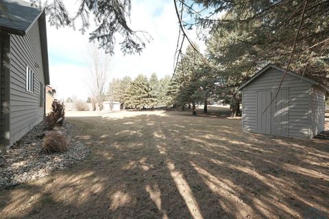 Tiny photo for 920 2nd Avenue NE Ave, Sioux Center, IA 51250 (MLS # 831880)