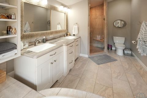 Tiny photo for 920 2nd Avenue NE Ave, Sioux Center, IA 51250 (MLS # 831880)