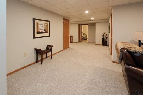 Tiny photo for 920 2nd Avenue NE Ave, Sioux Center, IA 51250 (MLS # 831880)