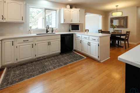 Tiny photo for 920 2nd Avenue NE Ave, Sioux Center, IA 51250 (MLS # 831880)