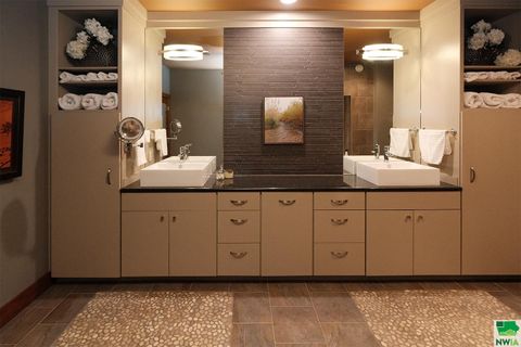 Tiny photo for 1073 Teres View Drive, Sioux Center, IA 51250 (MLS # 829476)