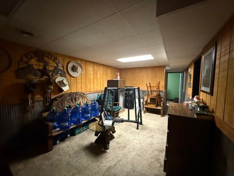 Tiny photo for 847 8th Ave NW Ave, Sioux Center, IA 51250 (MLS # 832201)