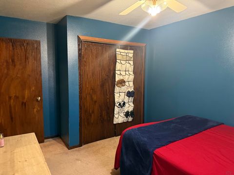 Tiny photo for 847 8th Ave NW Ave, Sioux Center, IA 51250 (MLS # 832201)