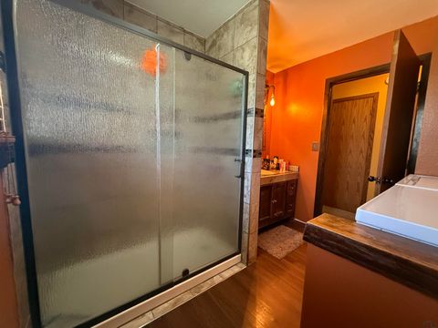 Tiny photo for 847 8th Ave NW Ave, Sioux Center, IA 51250 (MLS # 832201)