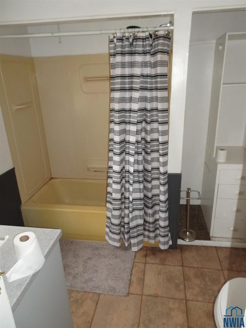 Tiny photo for 818 11th Street, Sheldon, IA 51201 (MLS # 831022)