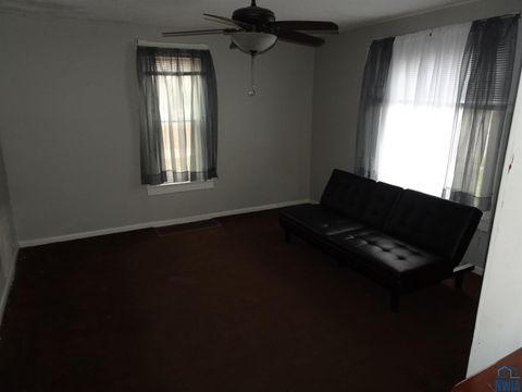 Tiny photo for 818 11th Street, Sheldon, IA 51201 (MLS # 831022)