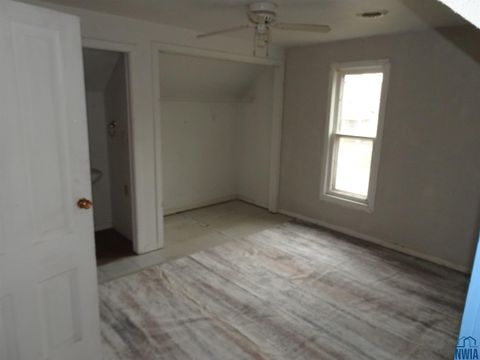 Tiny photo for 818 11th Street, Sheldon, IA 51201 (MLS # 831022)