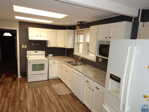 Tiny photo for 818 11th Street, Sheldon, IA 51201 (MLS # 831022)