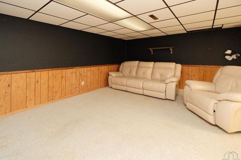 Tiny photo for 37 9th Street SW St, Sioux Center, IA 51250 (MLS # 831731)