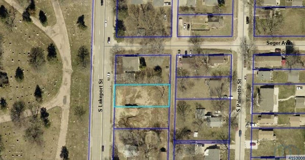 2818 S LAKEPORT ST, SIOUX CITY, IA 51106 - Image 2bf86e2f0480afa375d0ea115541570c/3536683095